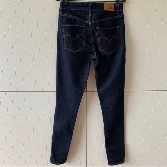 Levi’s High Rise Skinny - Picture 2 of 4